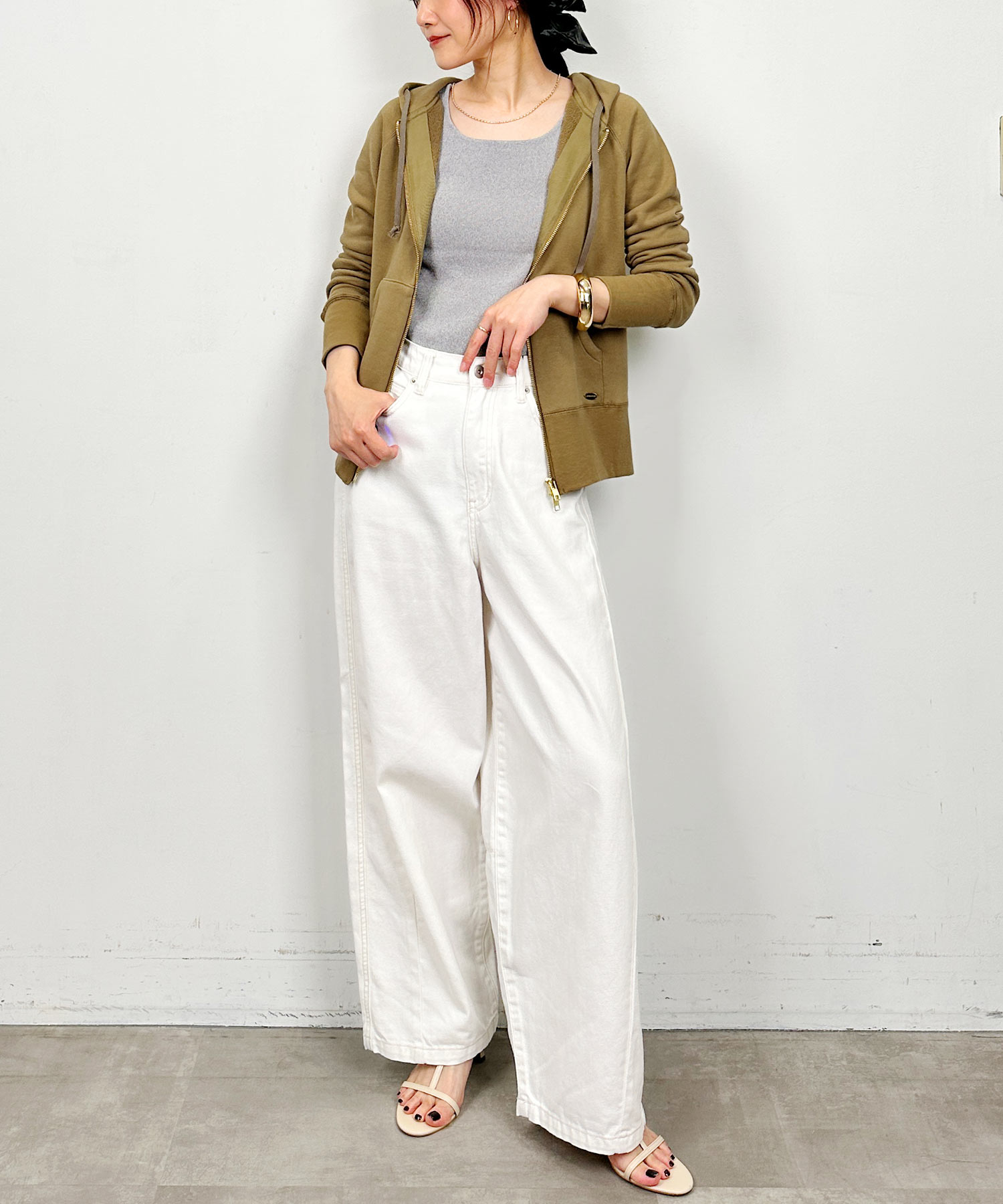 model：H160　着用サイズ：M
