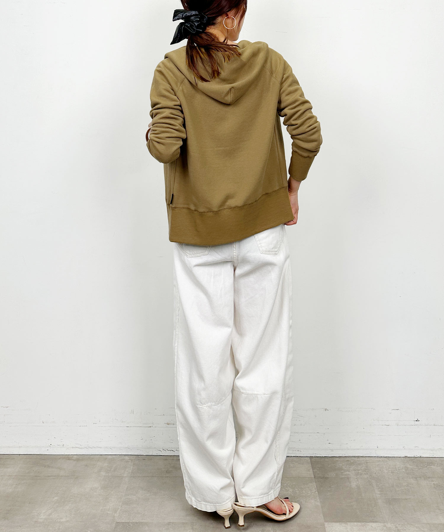 model：H160　着用サイズ：M