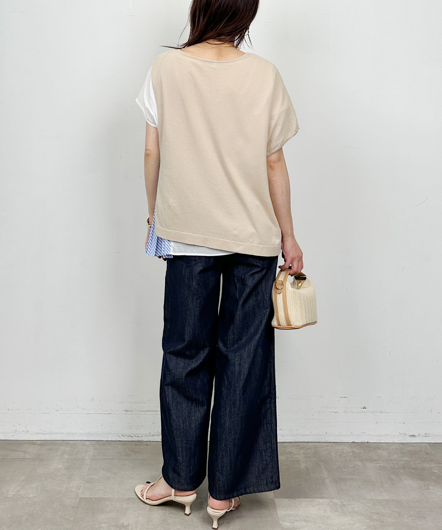 model：H164　着用サイズ：M　オフホワイト