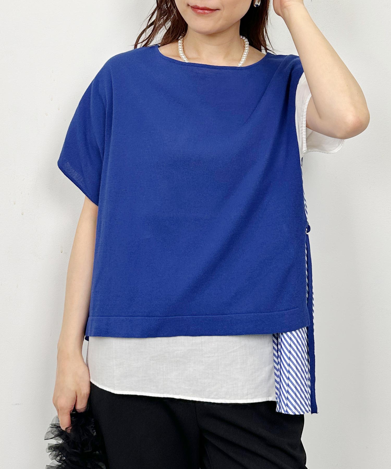 model：H164　着用サイズ：M　べスト脱いでブラウスのみ