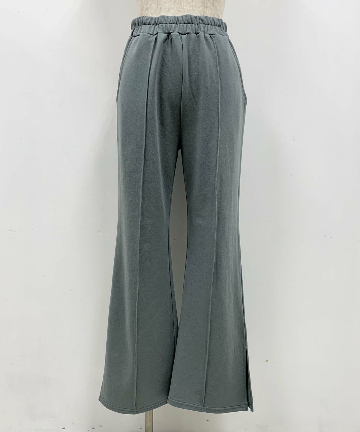 着用トルソーサイズ：B80, W60, H86 (Mサイズ着用）ブルーグレー