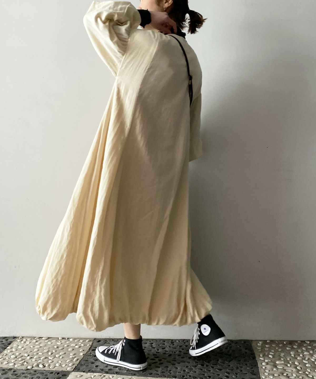 model：H164　着用サイズ：M　クリーム