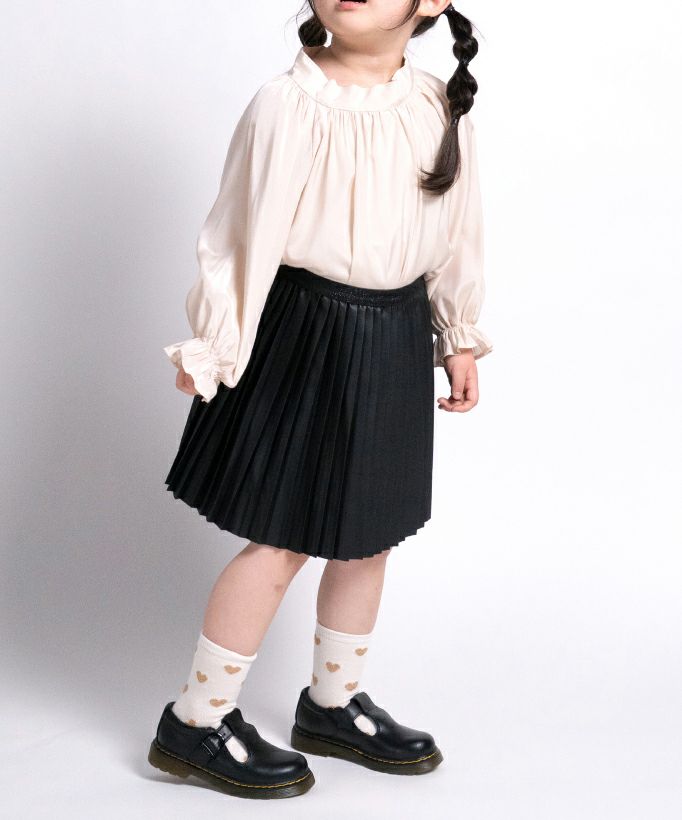 model：H106　着用サイズ：M　アイボリー