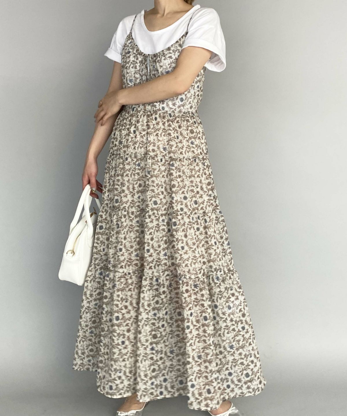 model：H164　着用サイズ：M　ベージュ