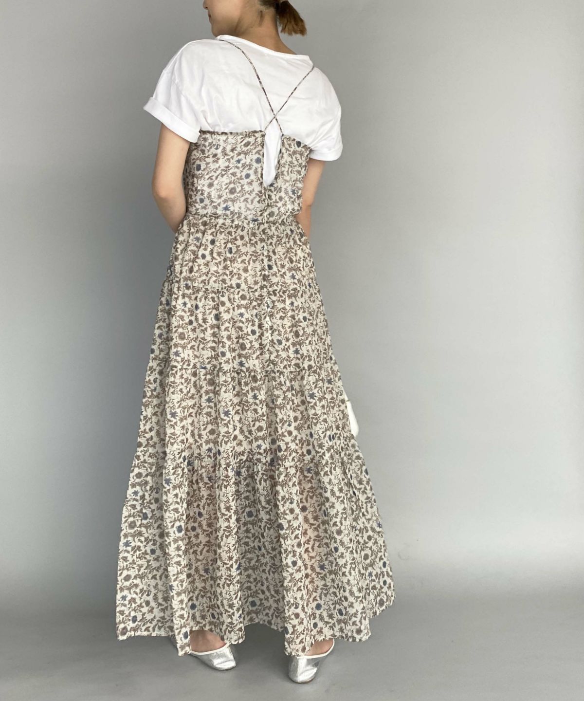 model：H164　着用サイズ：M　ベージュ