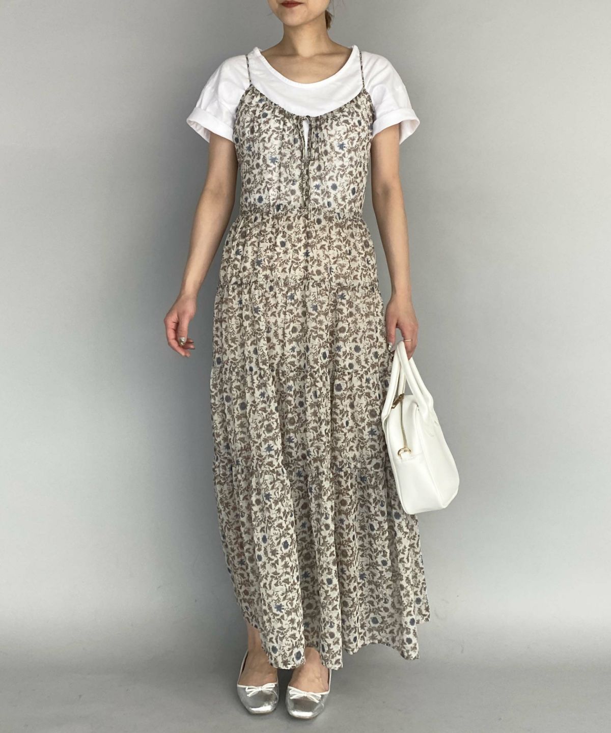 model：H164　着用サイズ：M　ベージュ