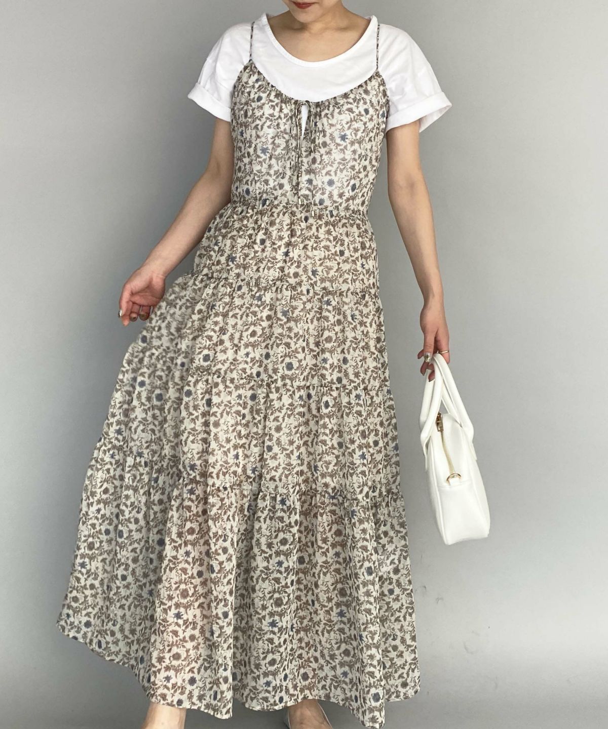 model：H164　着用サイズ：M　ベージュ