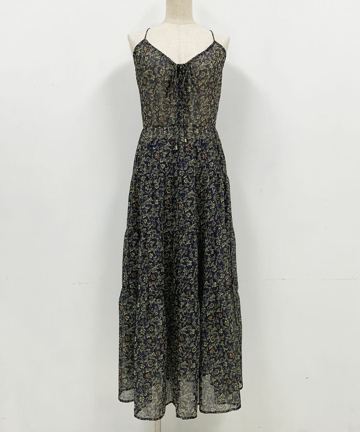 着用トルソーサイズ：B80, W60, H86 (Mサイズ着用）ネイビー　前