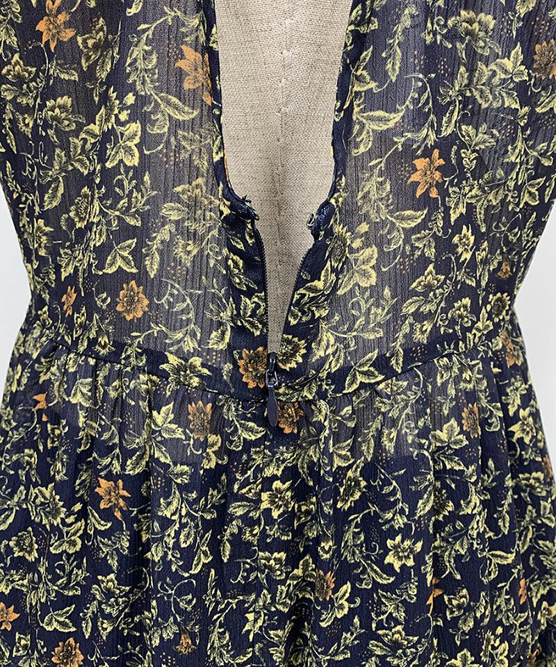 後ろホック・ジップ