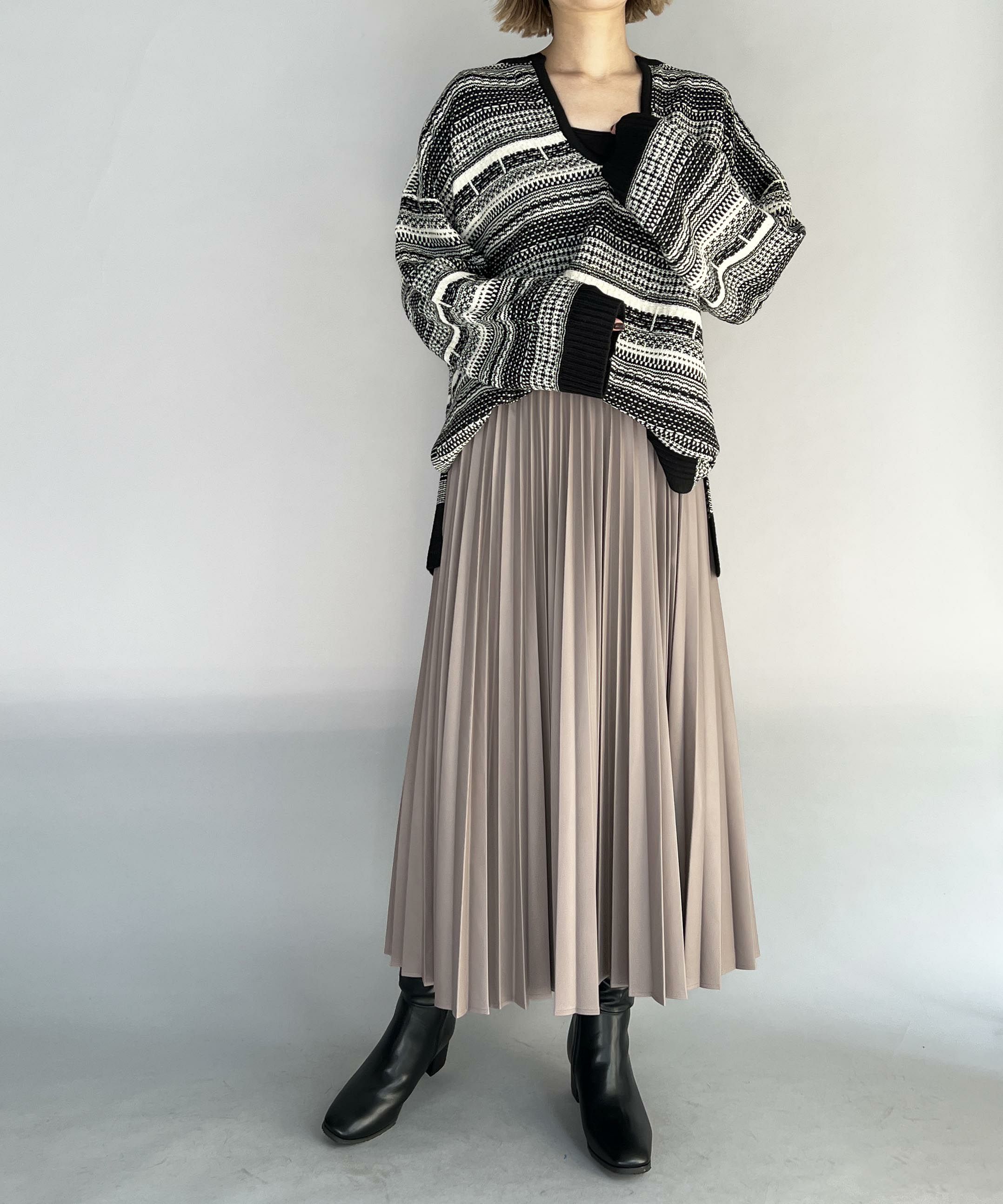 model：H164　着用サイズ：M　ブラック
