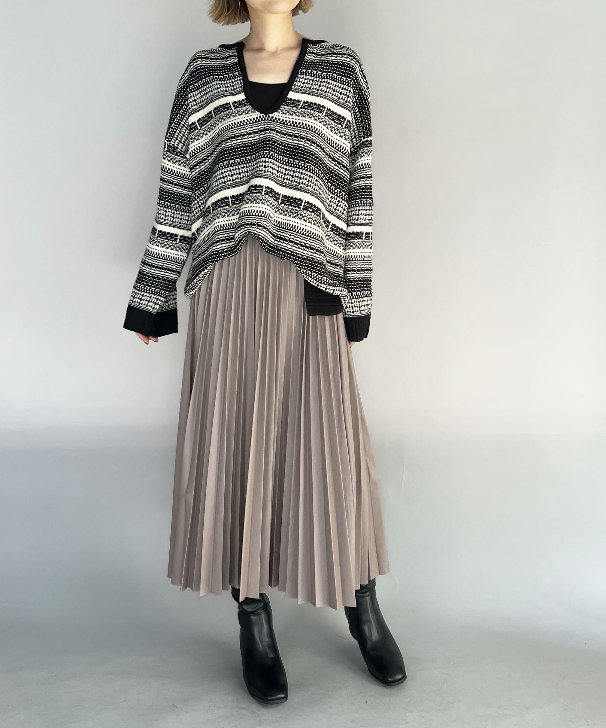 model：H164　着用サイズ：M　ブラック