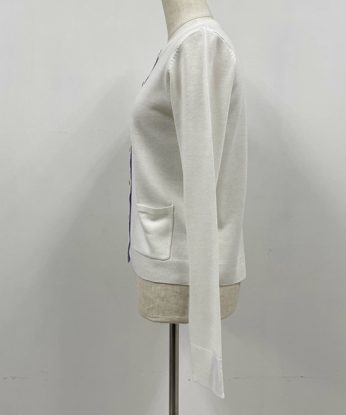 着用トルソーサイズ：B80, W60, H86 (Mサイズ着用）横