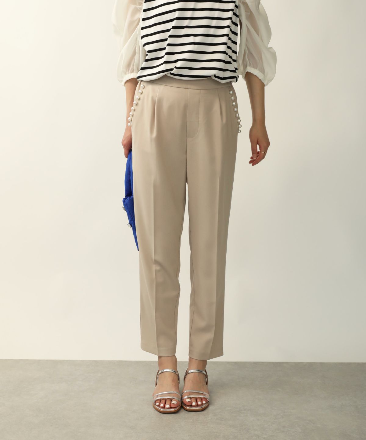 model：H164　着用サイズ：M　ベージュ