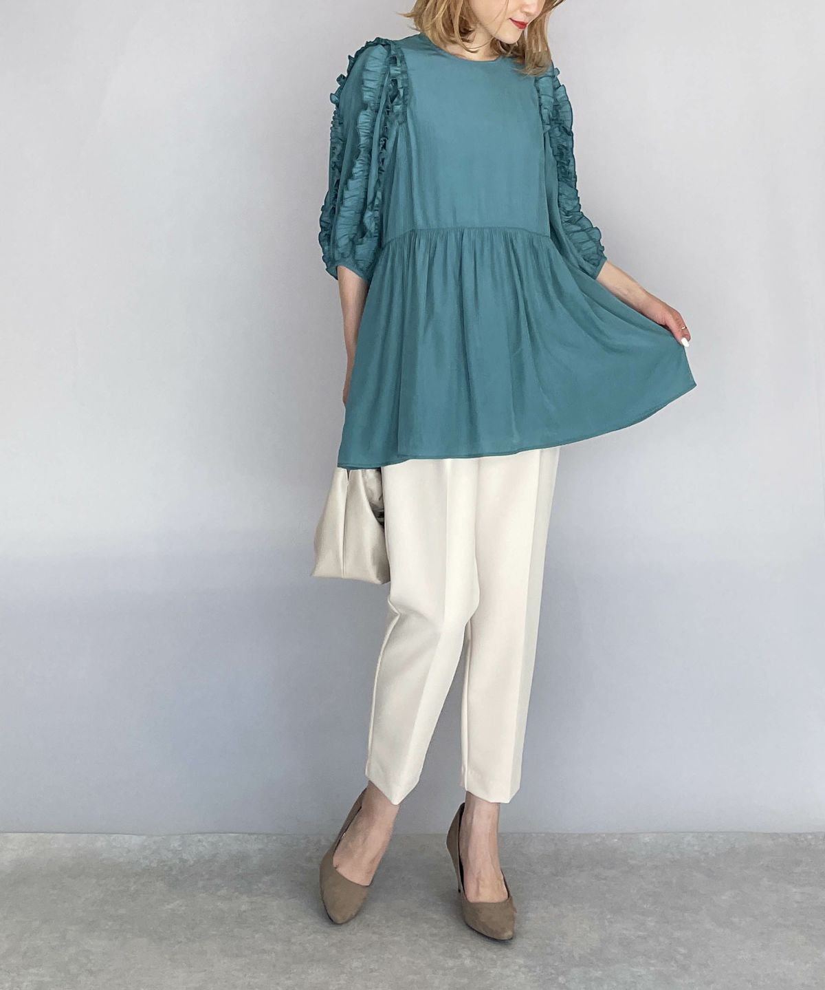 model：H164　着用サイズ：M　ダークグリーン