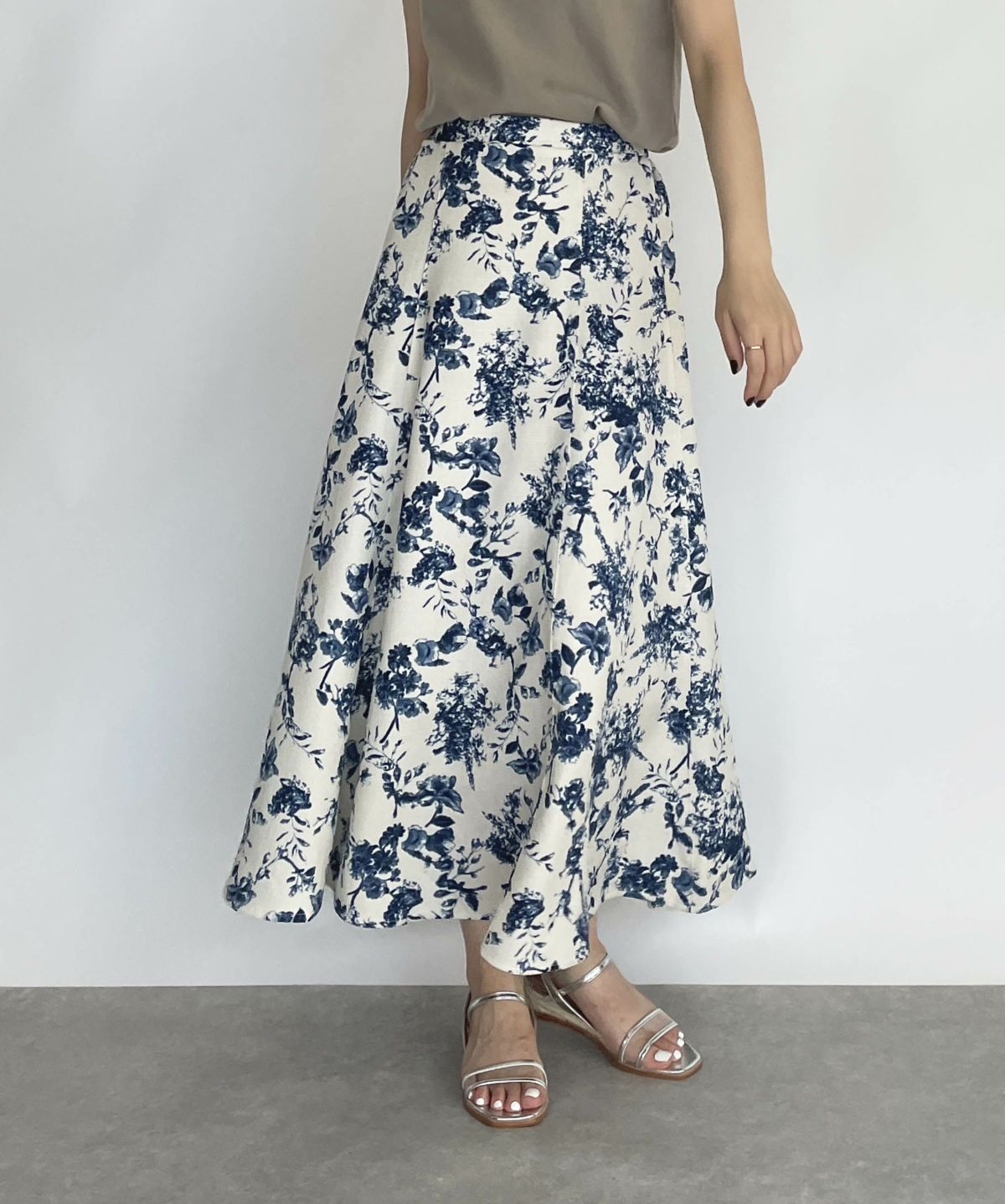 model：H164　着用サイズ：M　ブルー