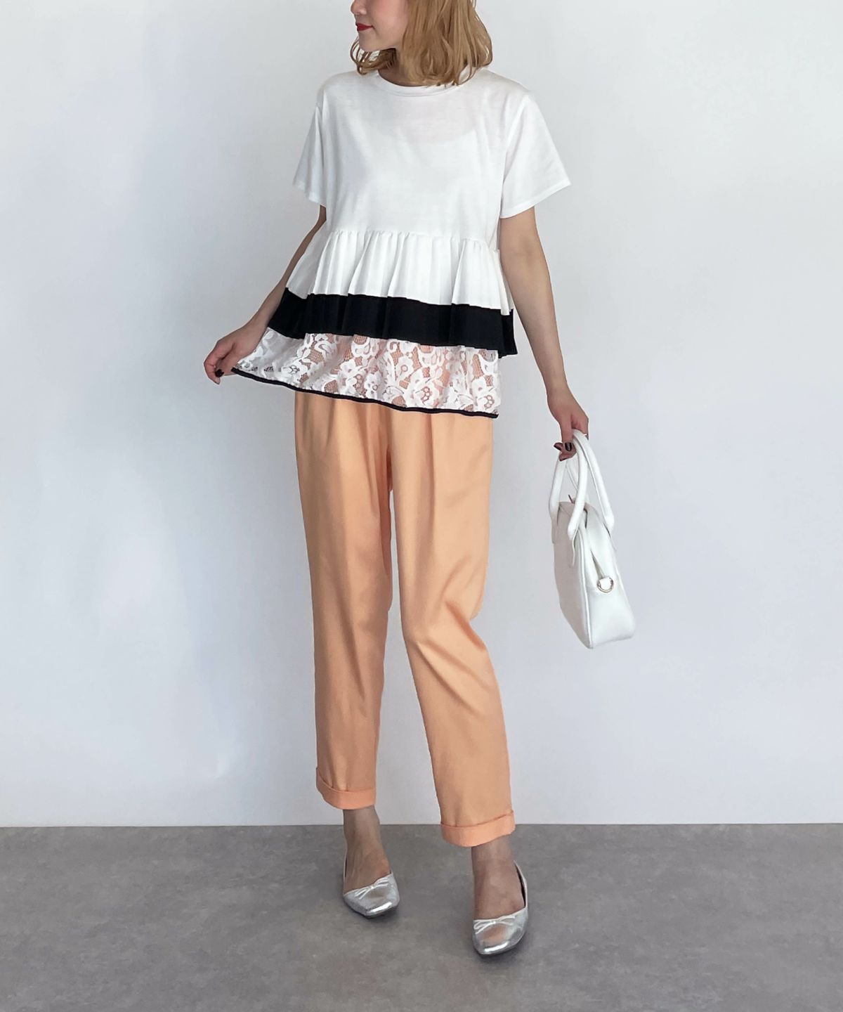 model：H164　着用サイズ：M　オフホワイト