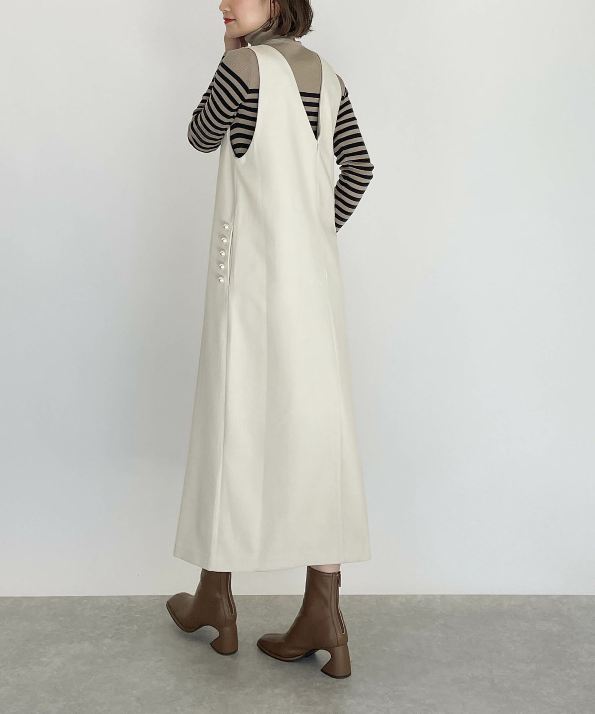 model：H164　着用サイズ：M　オフホワイト