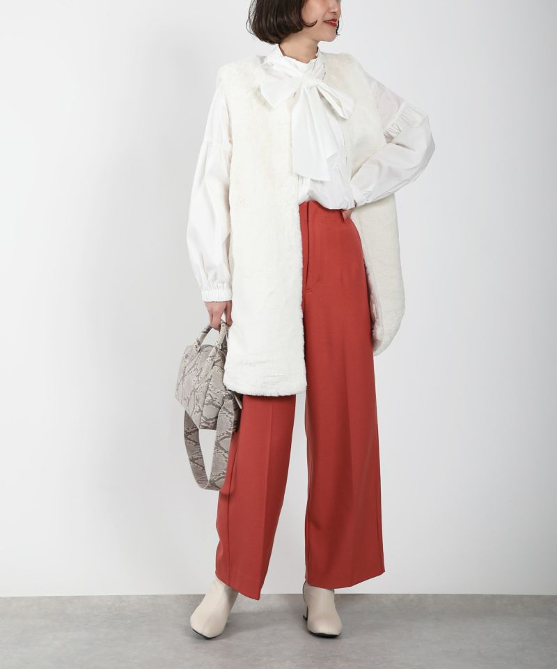 model：H164　着用サイズ：M　レンガ