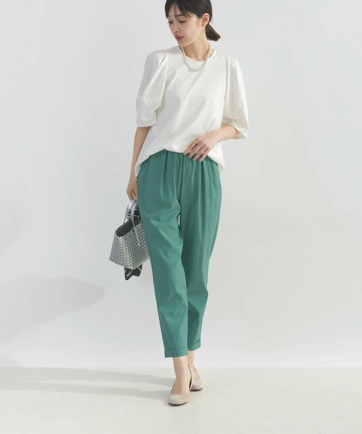 model：H162　着用サイズ：M　グリーン