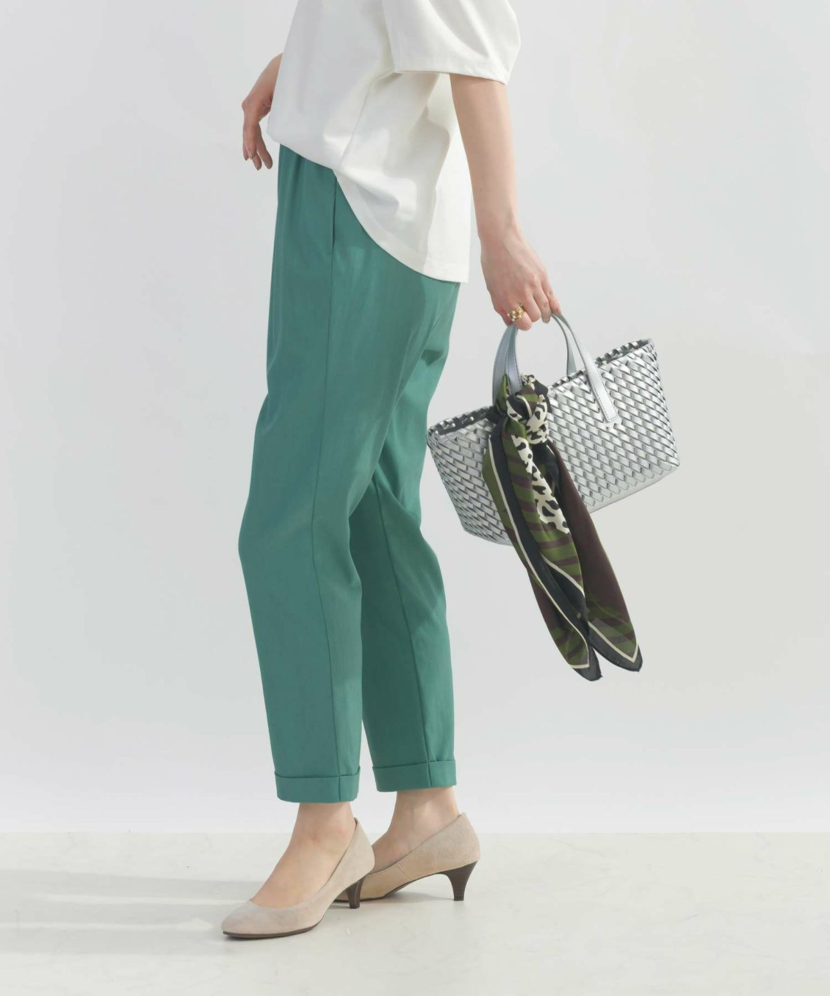 model：H162　着用サイズ：M　グリーン