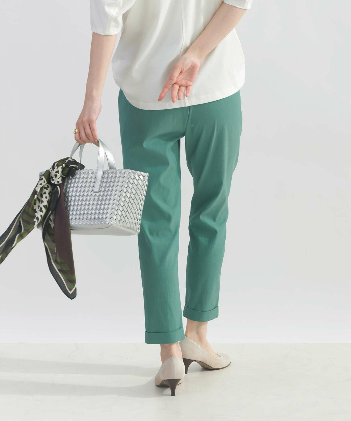 model：H162　着用サイズ：M　グリーン