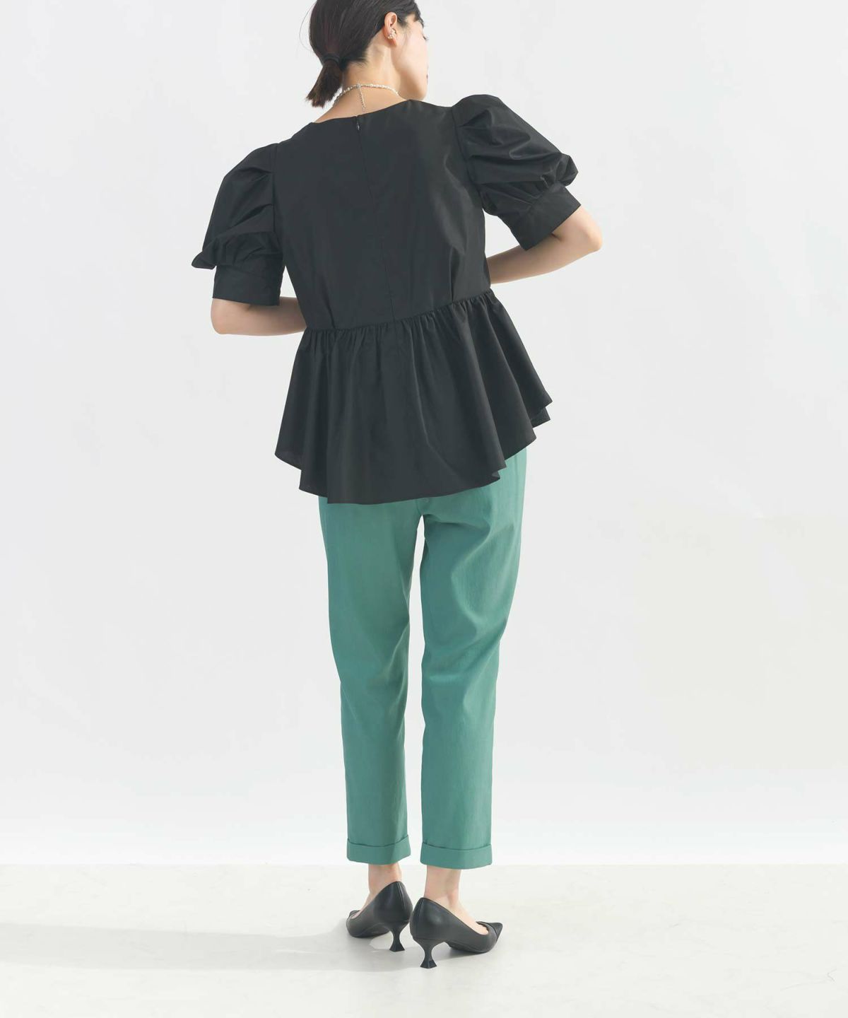 model：H162　着用サイズ：M　グリーン