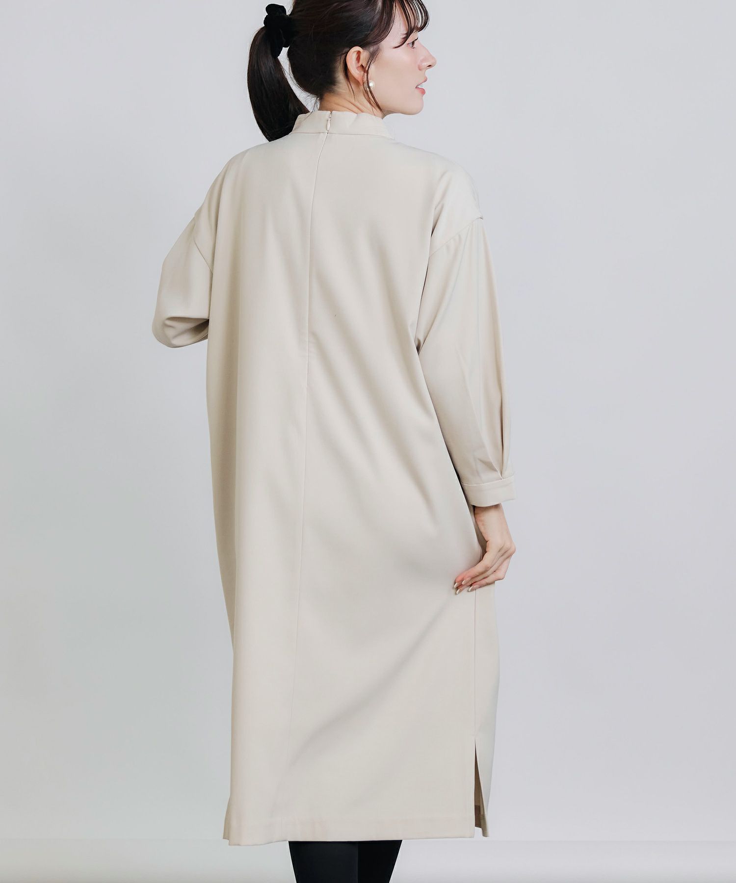 model：H155　着用サイズ：M　ベージュ