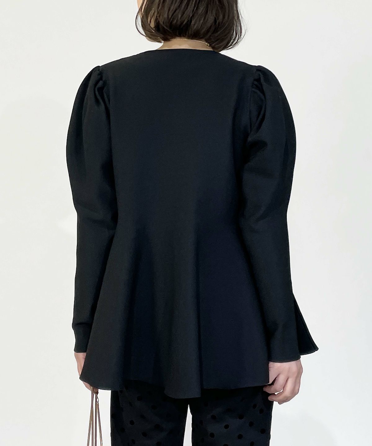 model：H164　着用サイズ：M　ブラック