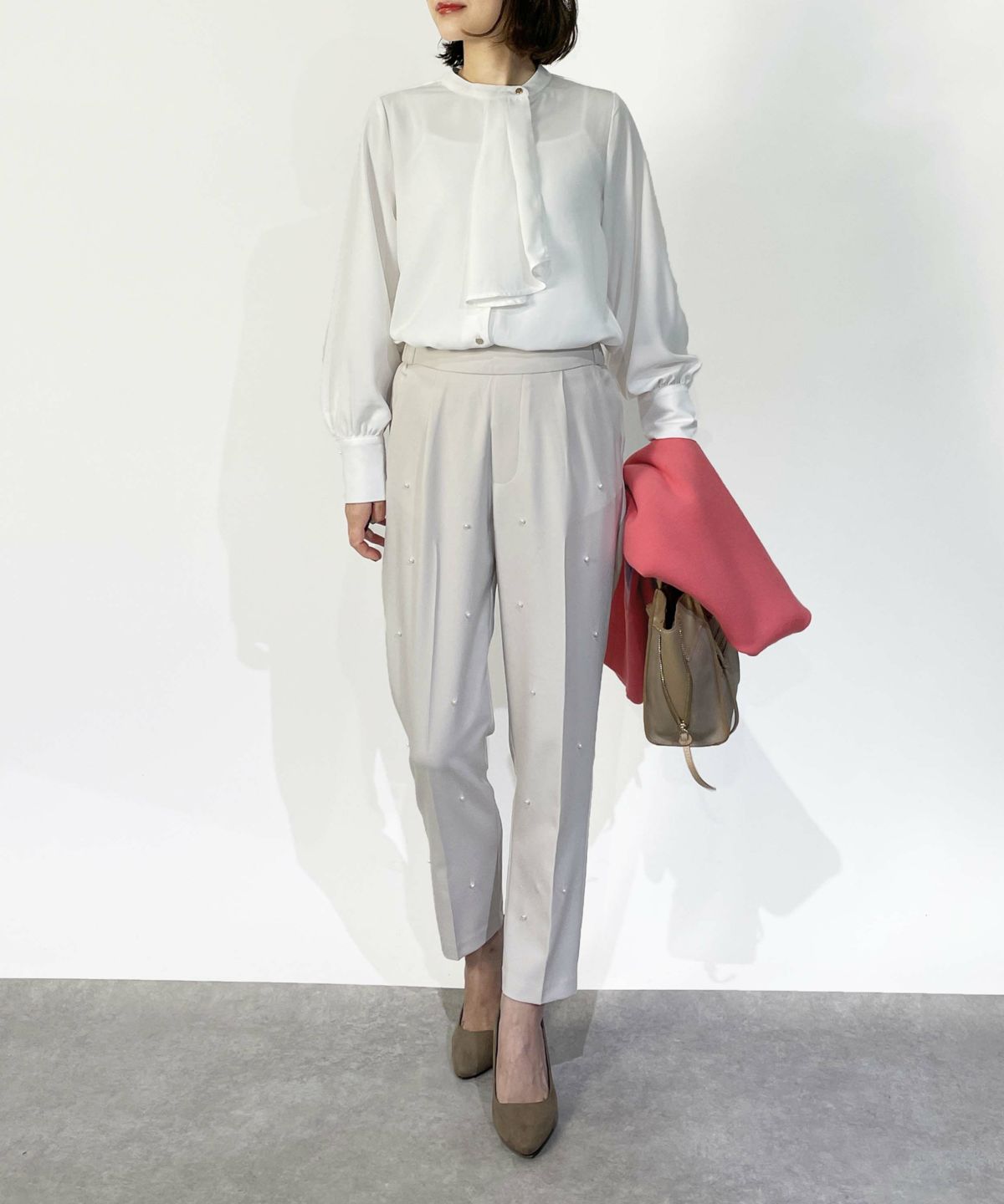 model：H164　着用サイズ：M　オフホワイト