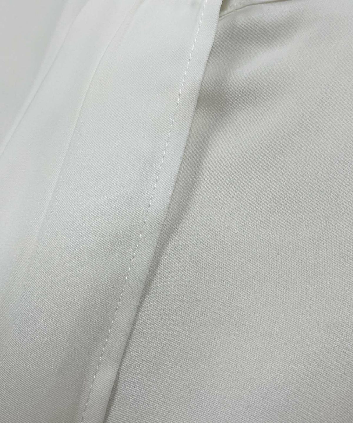 オフホワイト　生地アップ