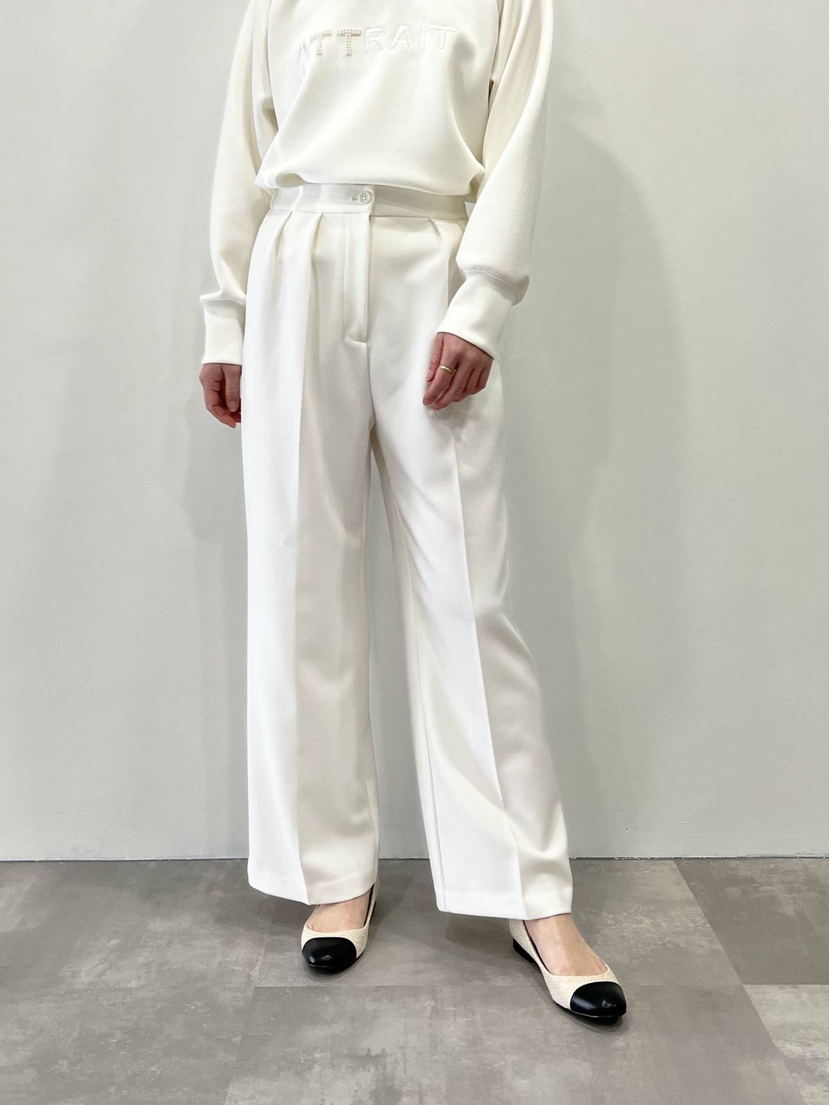 model：H164　着用サイズ：M　オフホワイト