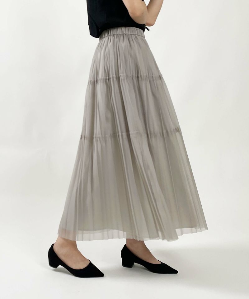 model：H164　着用サイズ：M　グレイッシュベージュ