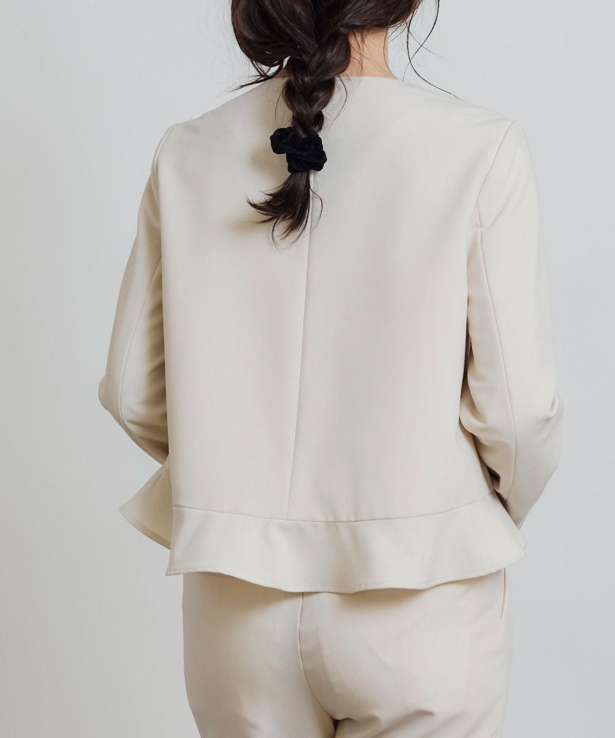 model：H155　着用サイズ：M　アイボリー