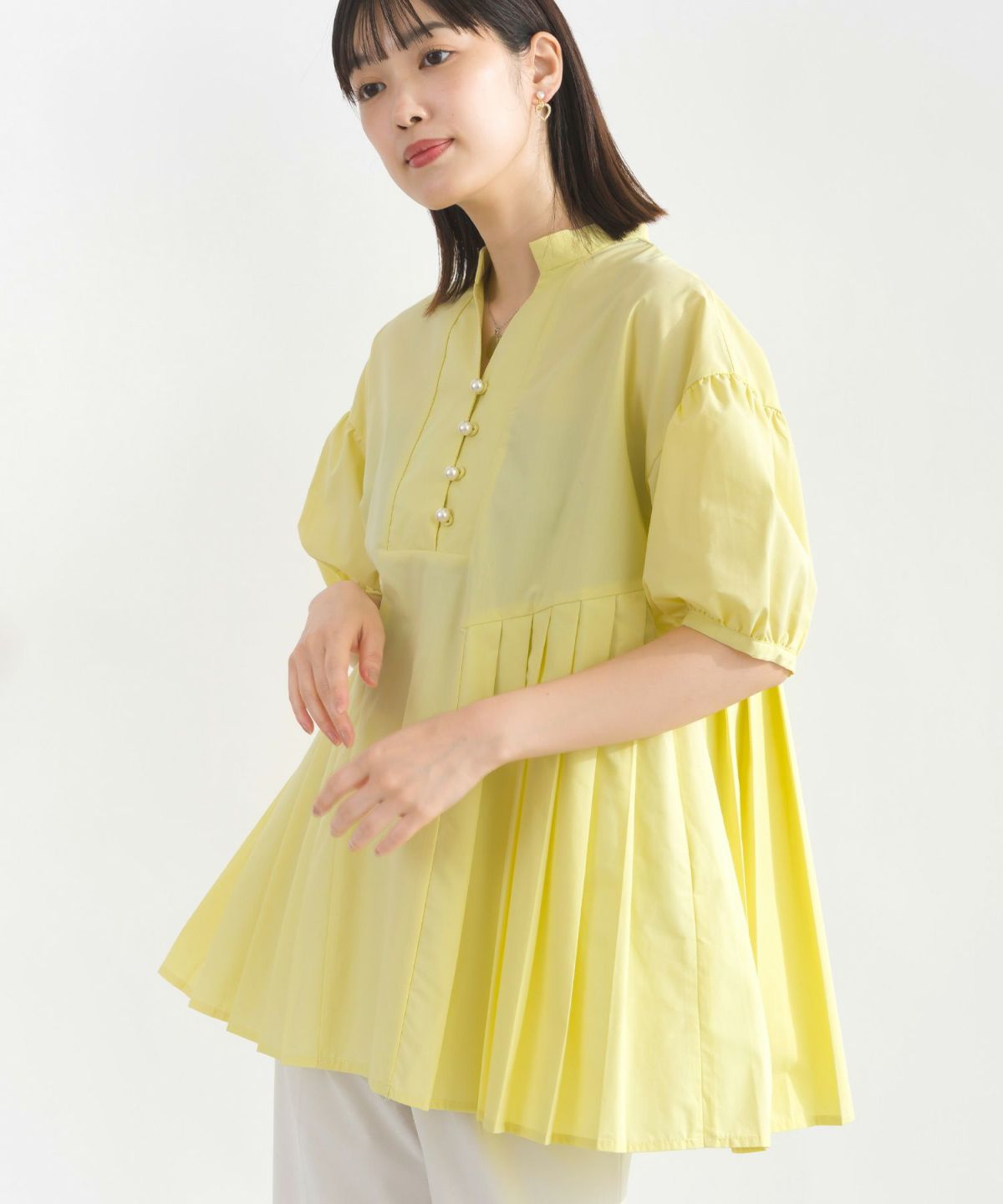 model：H162　着用サイズ：M　レモンイエロー
