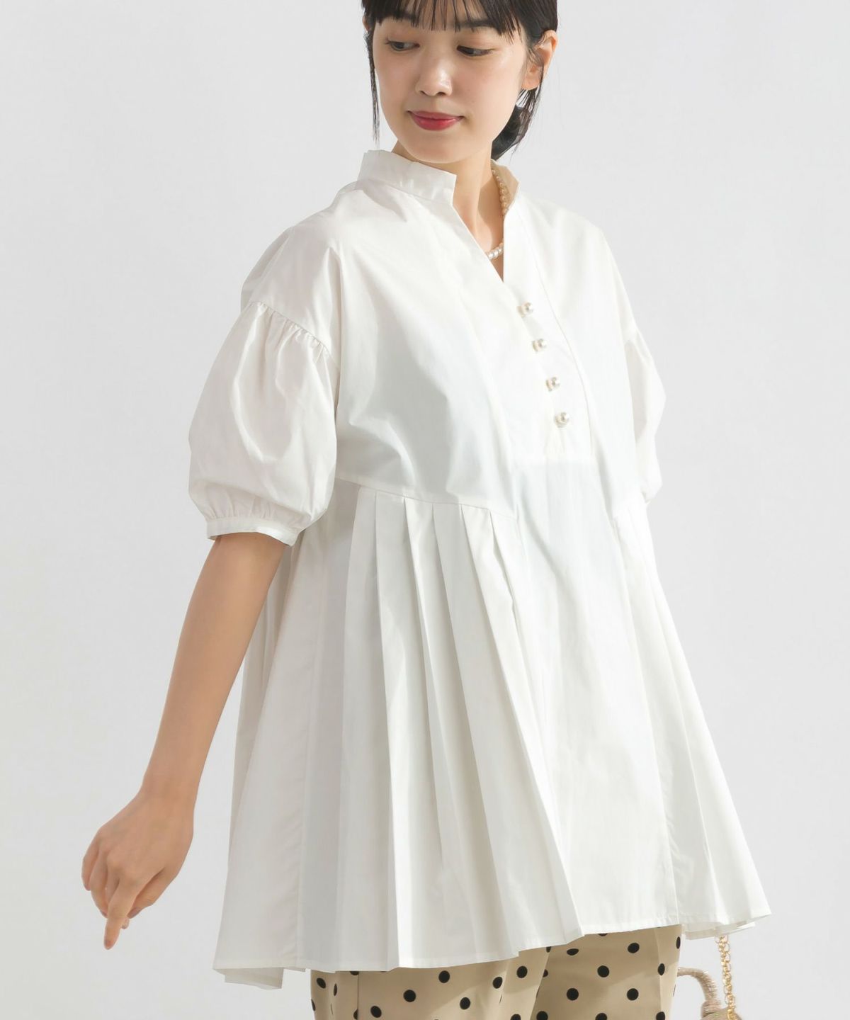 model：H162　着用サイズ：M　オフホワイト