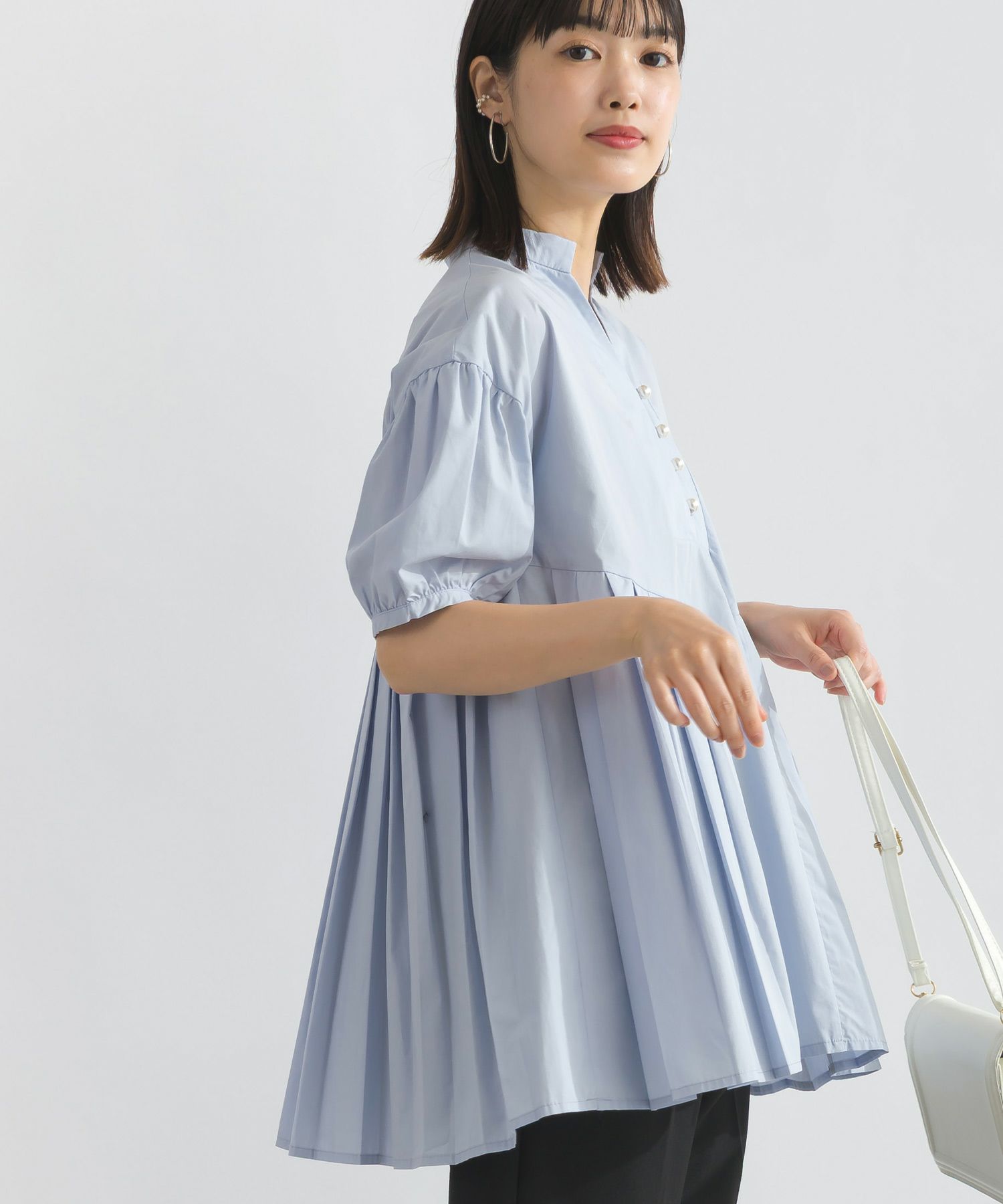 model：H162　着用サイズ：M　サックスブルー