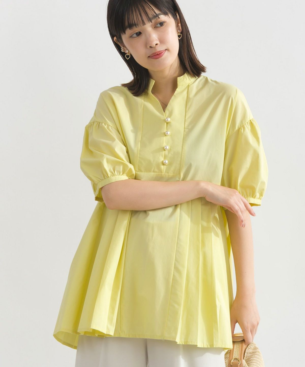 model：H162　着用サイズ：M　レモンイエロー