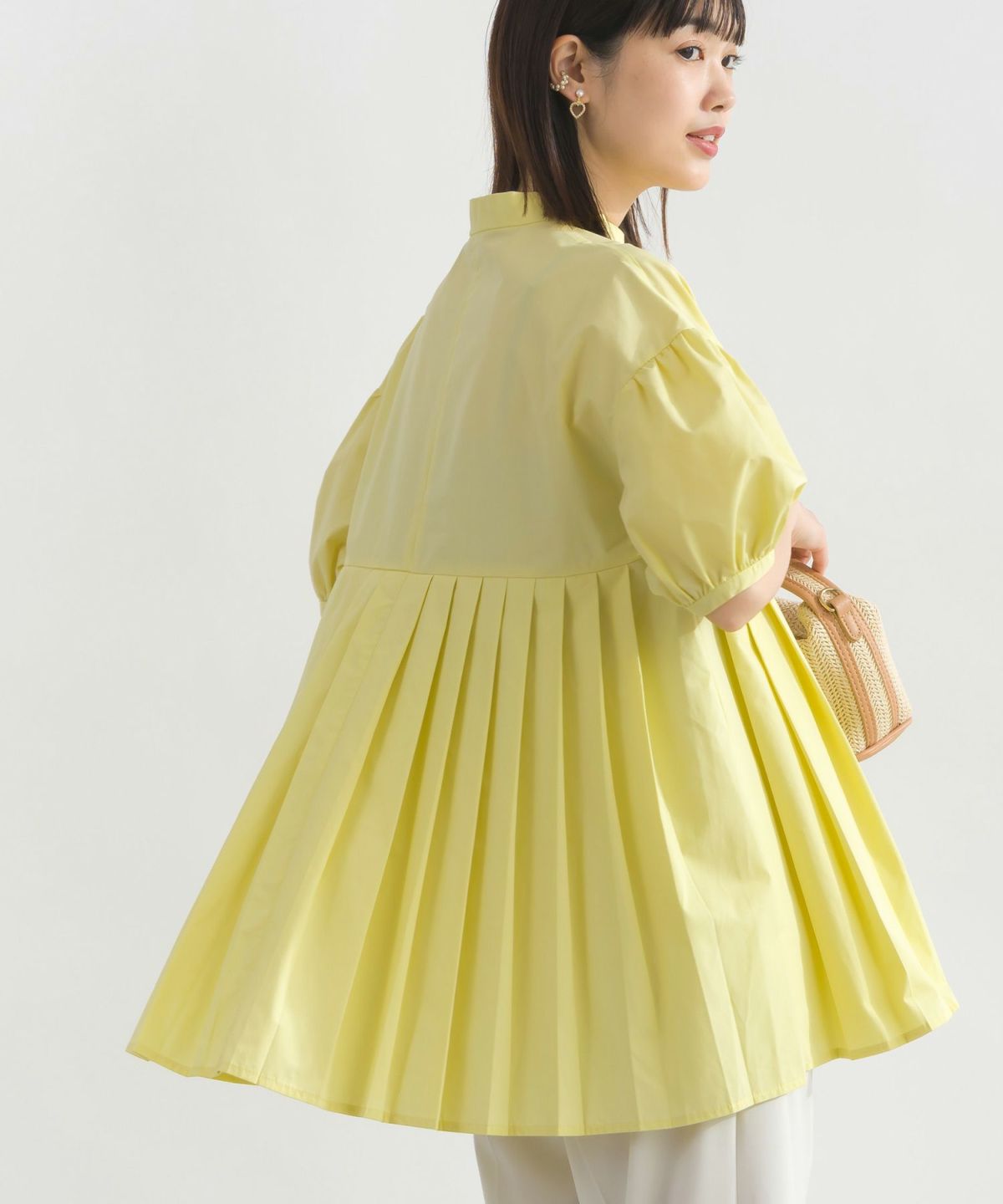 model：H162　着用サイズ：M　レモンイエロー