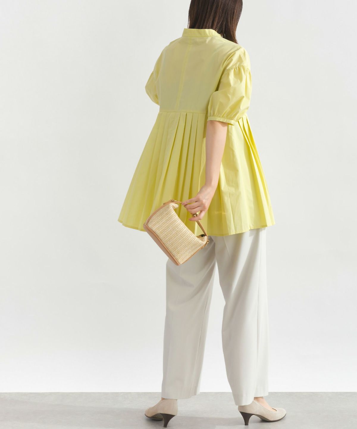 model：H162　着用サイズ：M　レモンイエロー