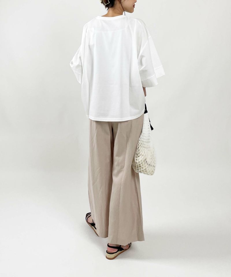 model：H164　着用サイズ：M　ベージュ