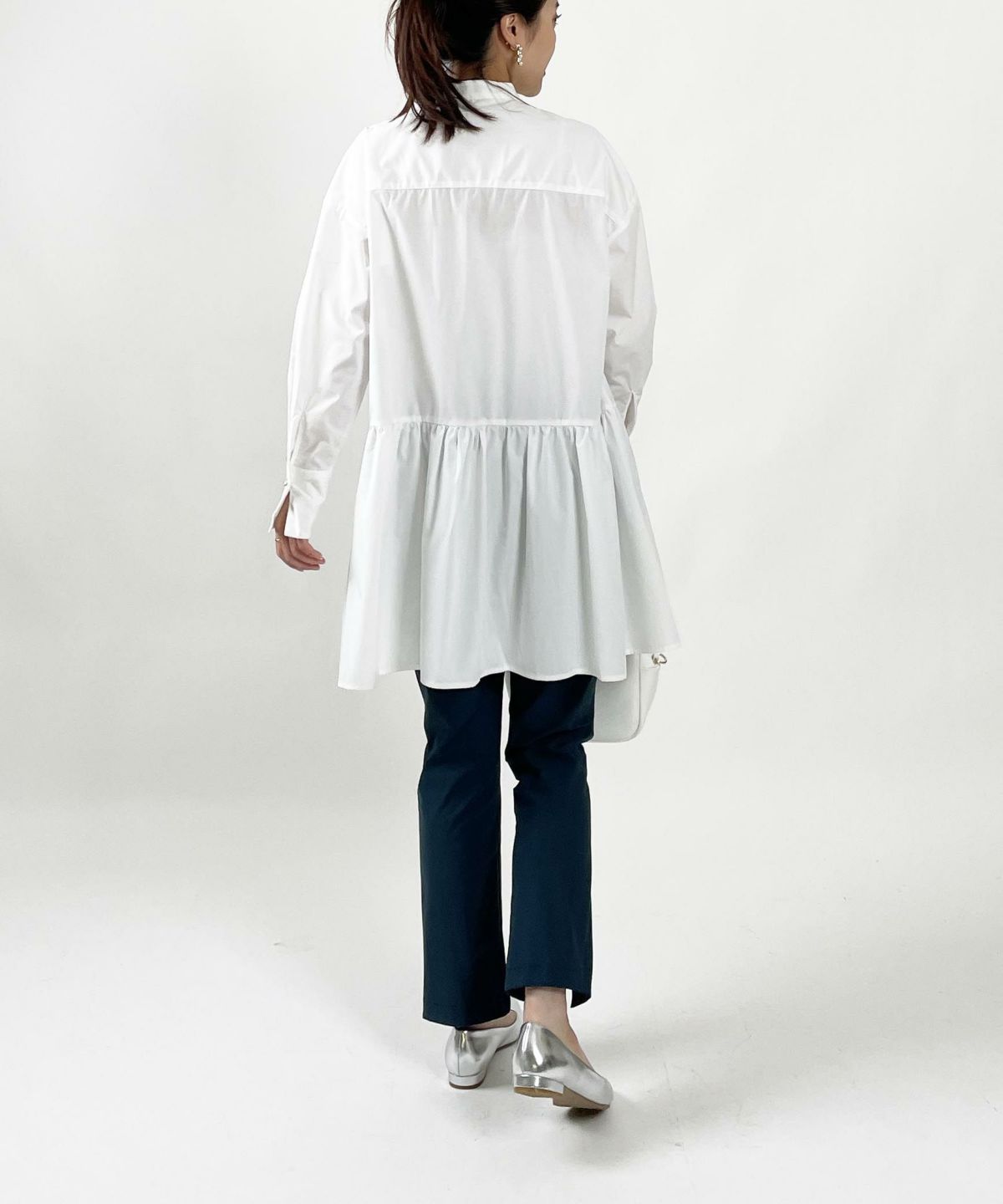 model：H164　着用サイズ：M　オフホワイト