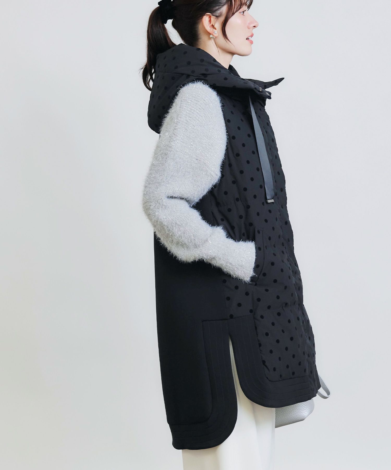 model：H155　着用サイズ：M　フードあり