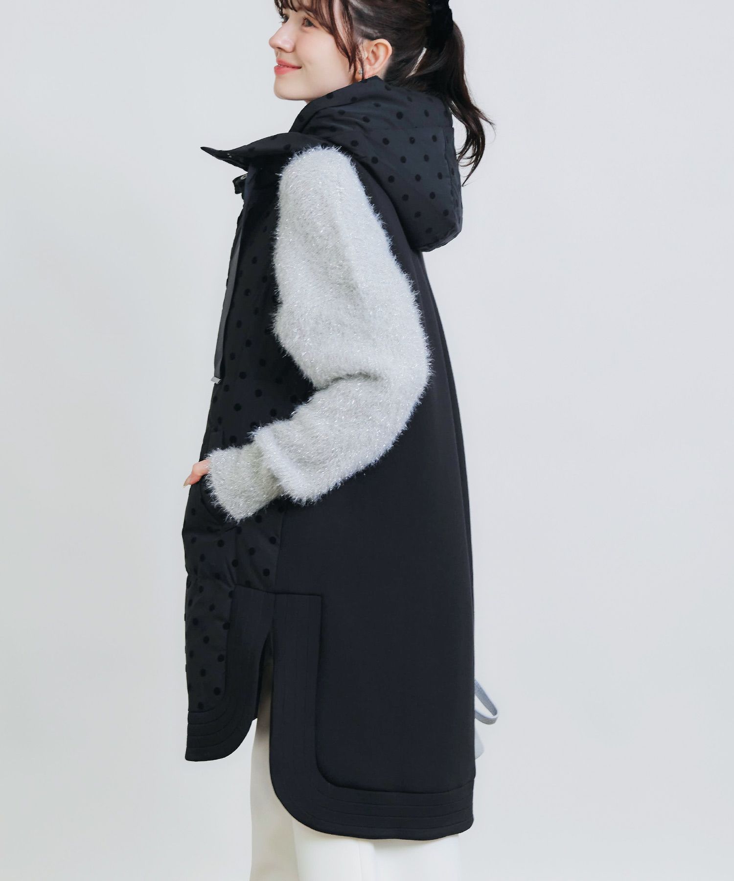 model：H155　着用サイズ：M　フードあり