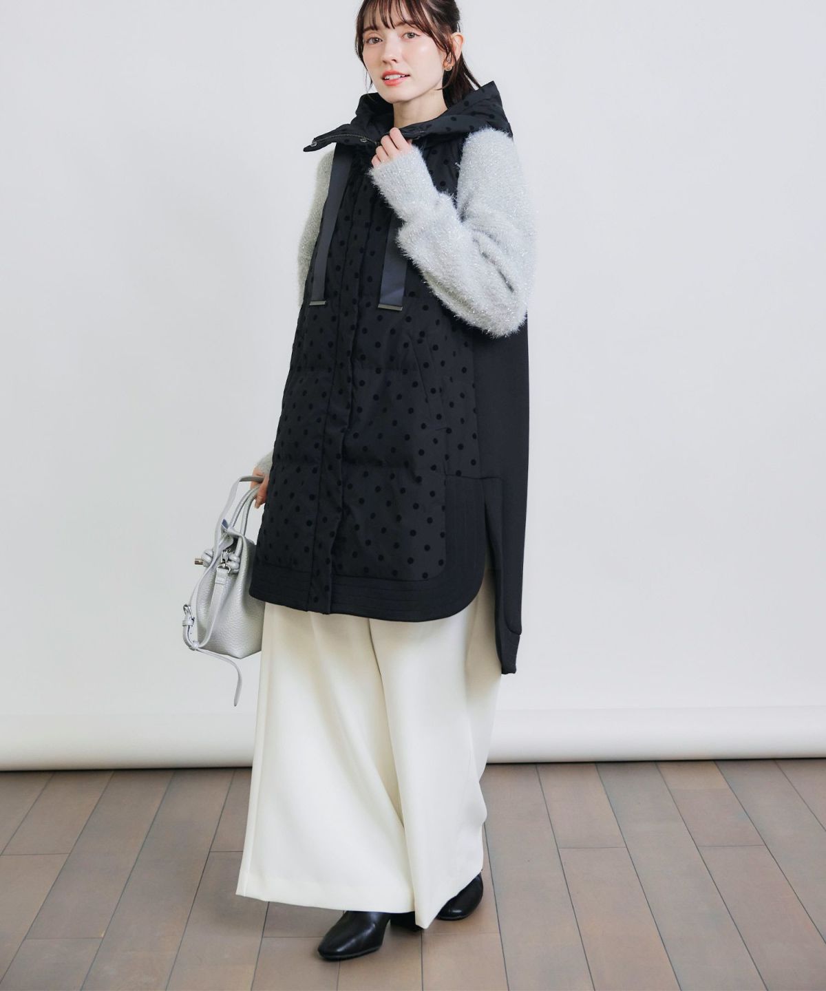 model：H155　着用サイズ：M　フードあり