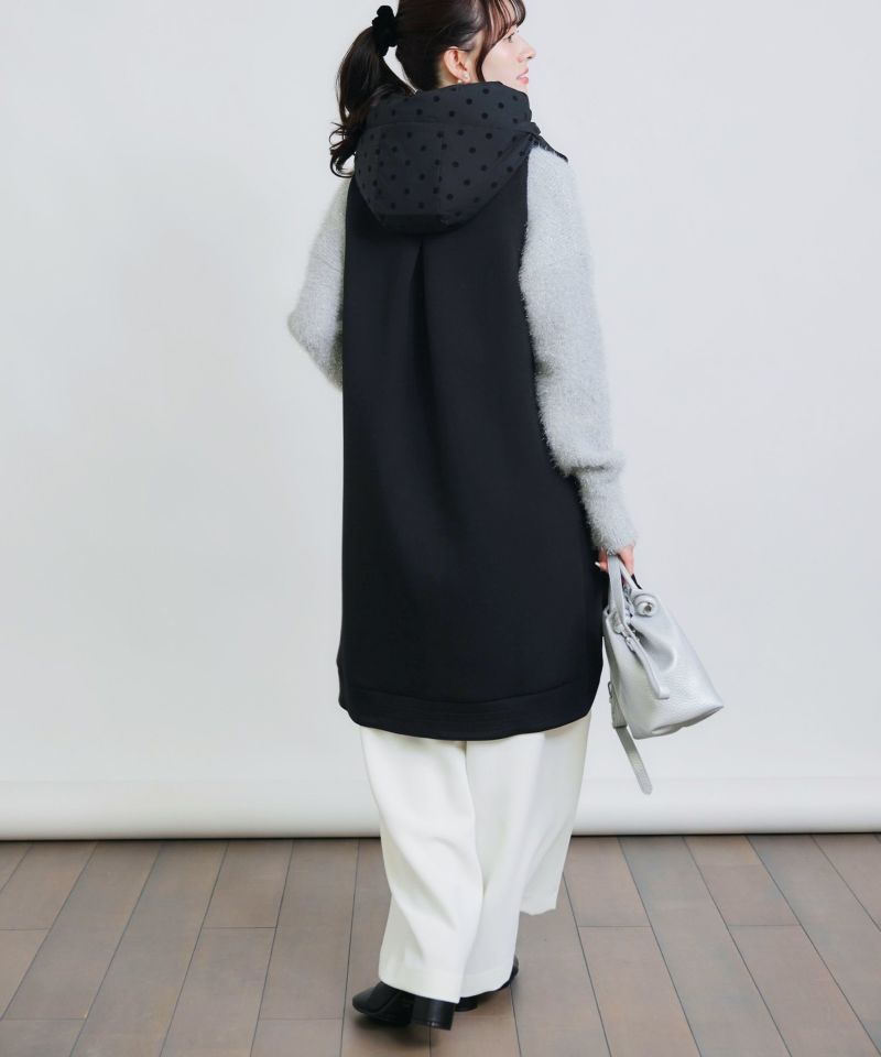 model：H155　着用サイズ：M　フードあり