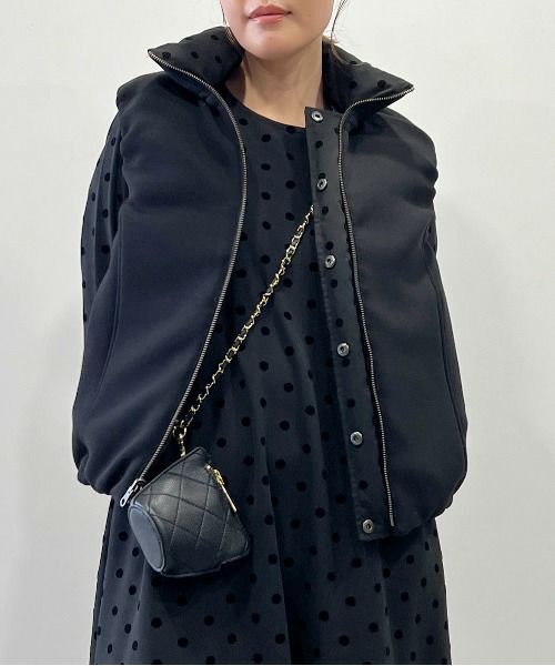 ピーチサテン紫ダウンベスト後ろ素敵デザイン （フロントホック 