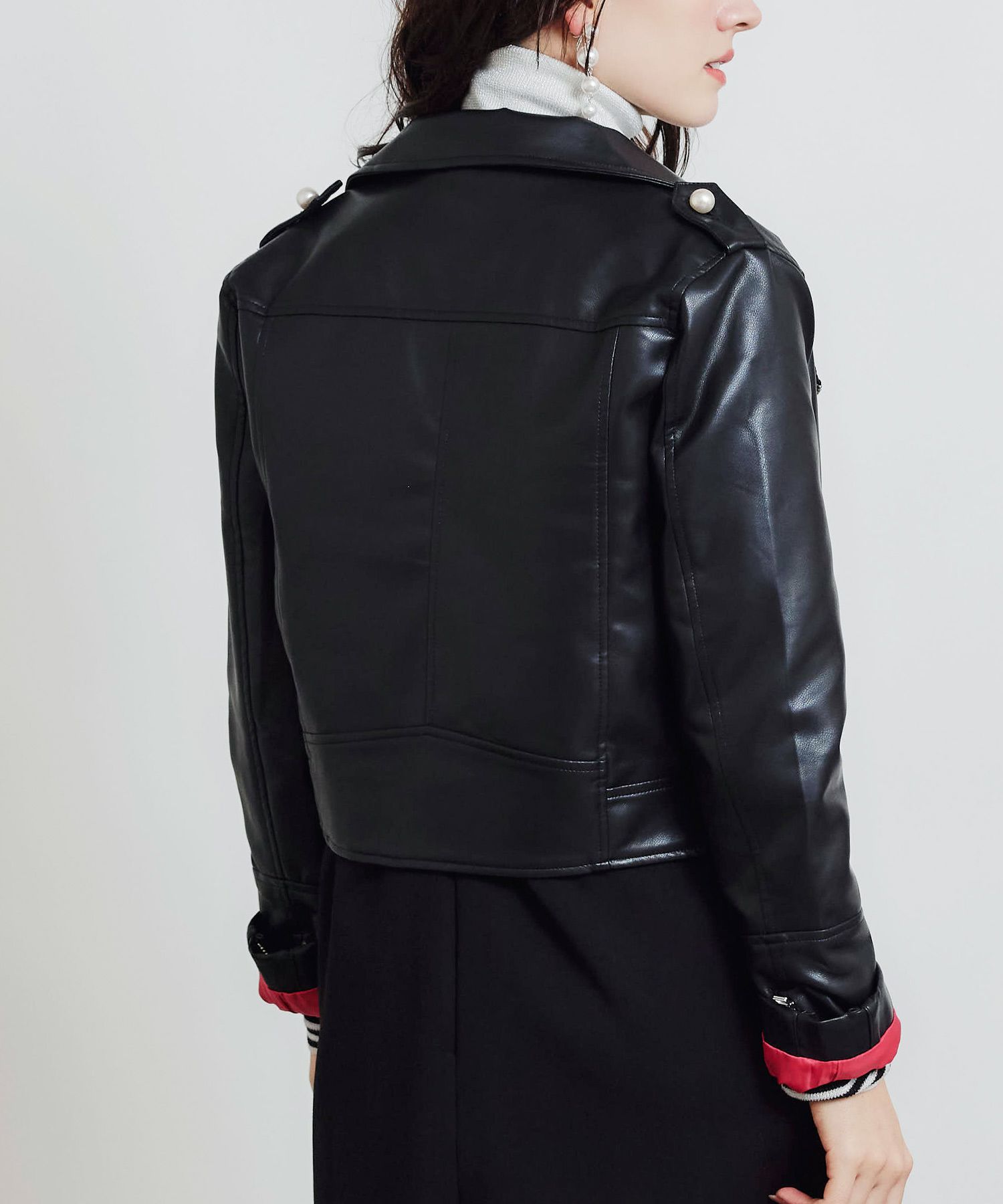 model：H155　着用サイズ：M　ブラック