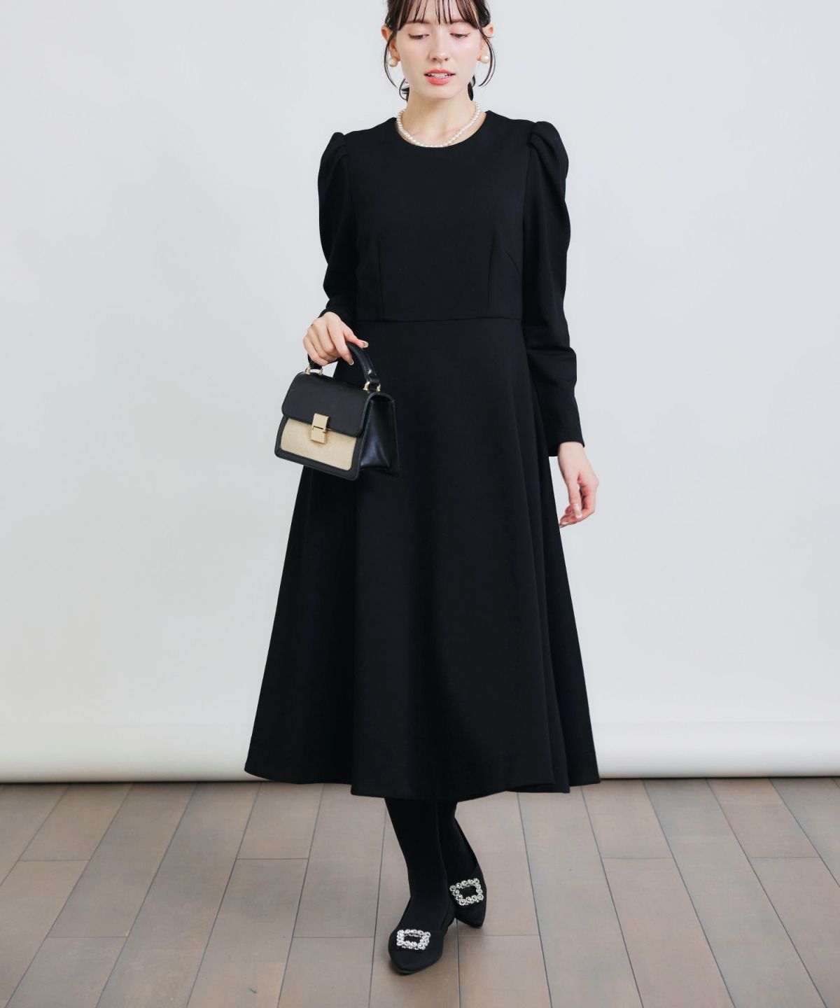 model：H155　着用サイズ：M　ブラック　襟なし