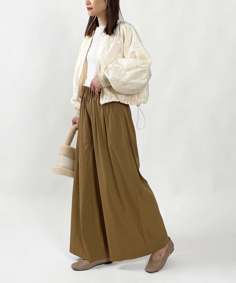 model：H164　着用サイズ：M　モカ