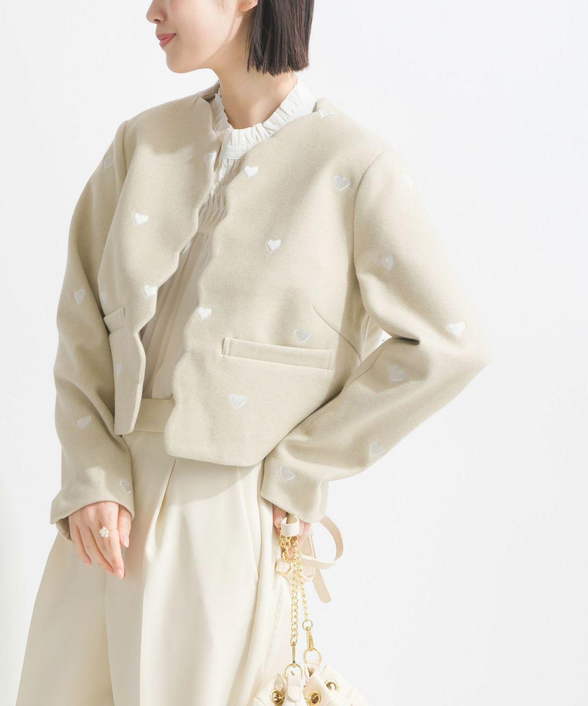 model：H162　着用サイズ：M　ベージュ